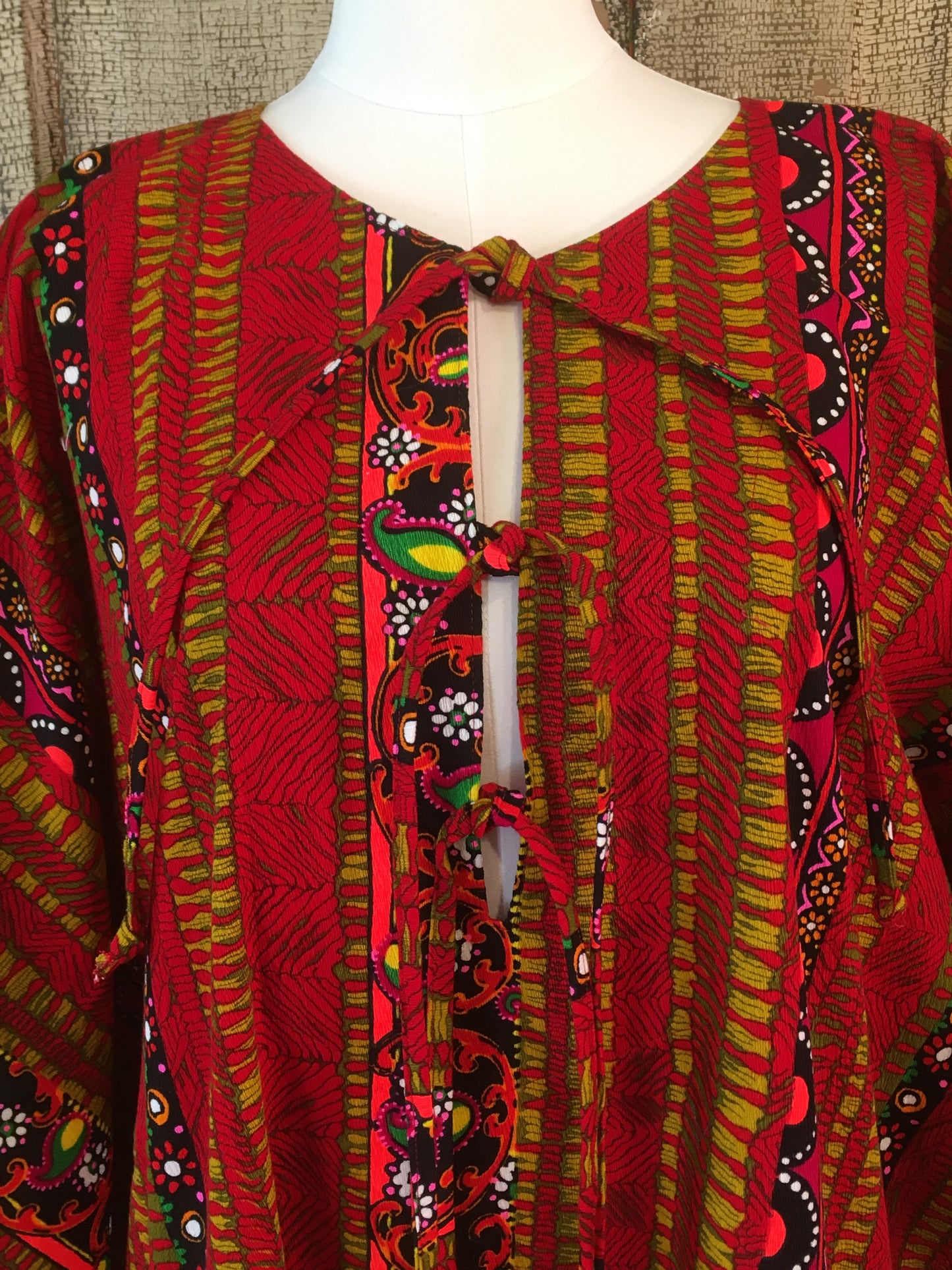 Unisex Caftan- Vintage Hawaiian Red Print